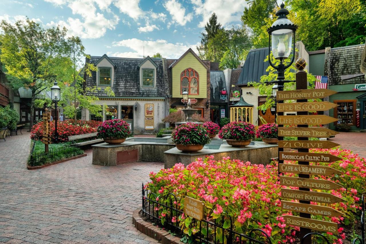 Fireflies And Moonshine Villa Gatlinburg Exterior photo